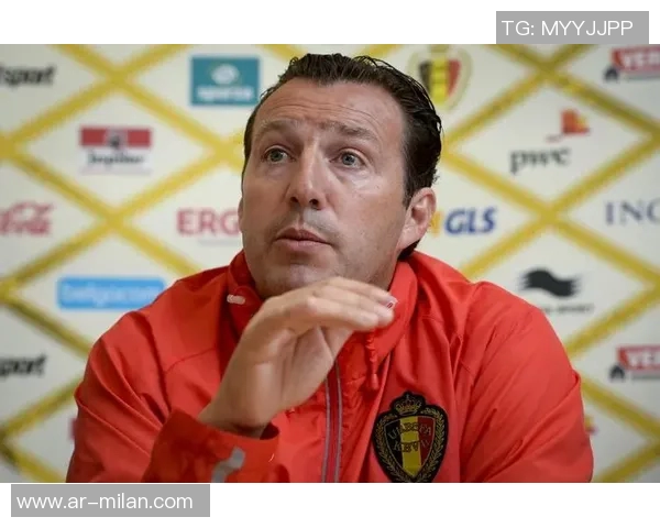 单脚神奇足球巨星的崛起与坚持:从单足训练到世界之巅的奋斗之路 单脚神奇足球巨星的崛起与坚持:从单足训练到世界之巅的奋斗之路